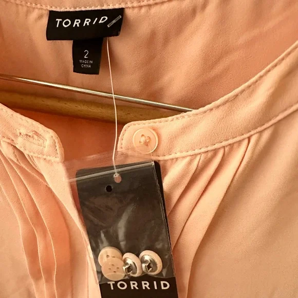 Torrid Pink Long Sleeve Blouse with Mandarin Collar 2X 18/20 New - Picture 6 of 9